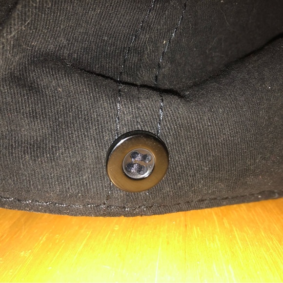 Two caps with button mask-holders. Never worn! - Picture 6 of 10